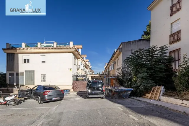 Piso con garaje, trastero y excelente ubicación en Huétor Vega — 21