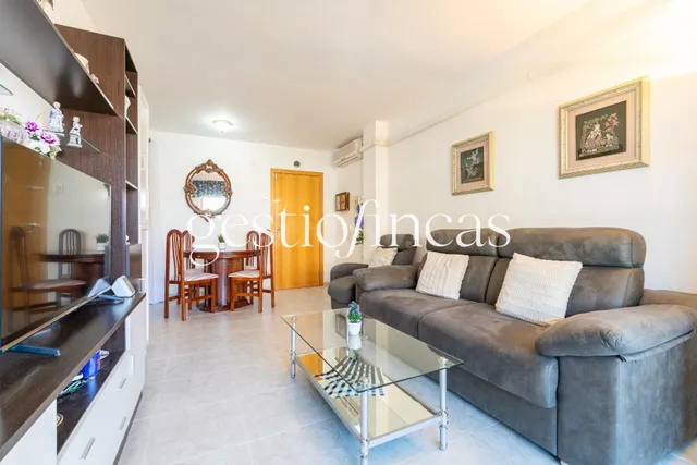 Bonito apartamento con terraza y piscina en zona Regueral, a - foto 4