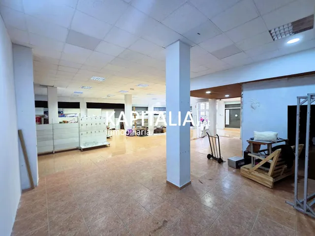 Amplio Local Comercial en Venta y Alquiler en Ontinyent - Sa - foto 4