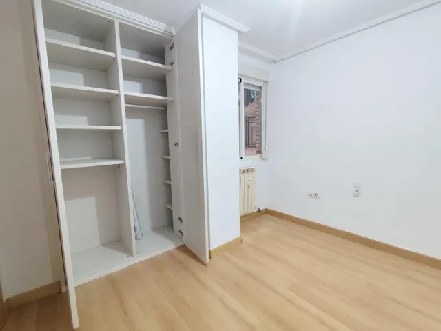 PISO DE 3 DORMITORIOS CON GRAN TERRAZA- C/ MIGUEL SERVET — 26