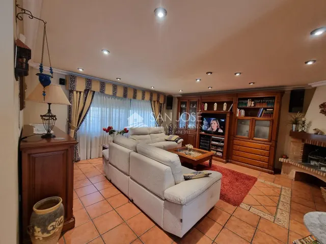 SE VENDE VILLA DE LUJO EN HONDON DE LOS FRAILES — 6