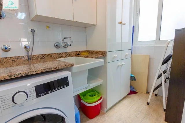 ALQUILER DE HABITACIÓN PARA ESTUDIANTE, IDEAL PARA UNIVERSITARIO DE MEDICINA Y CIENCIAS DE LA SALUD — 23