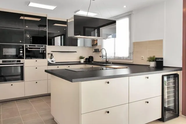 Alquiler de vivienda con jardín y piscina privada en casares costa — 11