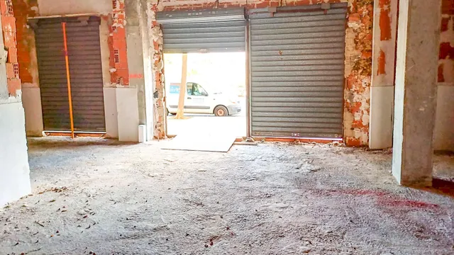 ALQUILER LOCAL COMERCIAL EN LA MEJOR UBICACIÓN DE ALTABIX NUEVO, CON 32m FACHADA Y 9 PERSIANAS A LA CALLE!!! — 17