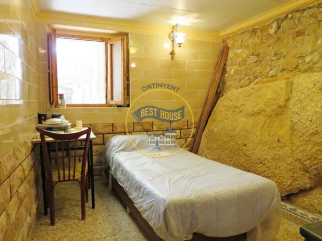 EXCLUSIVA CASA EN EL CASCO ANTIGUO DE MONTESA — 14