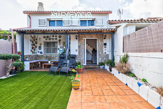 Xalet unifamiliar lluminós amb jardí, barbacoa i àmplies gol - foto 3