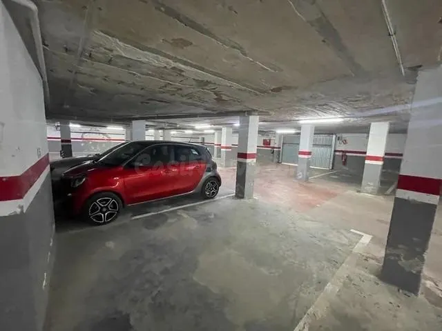 Plaza de parking Doble en en Barri de la Salut!! - foto 3