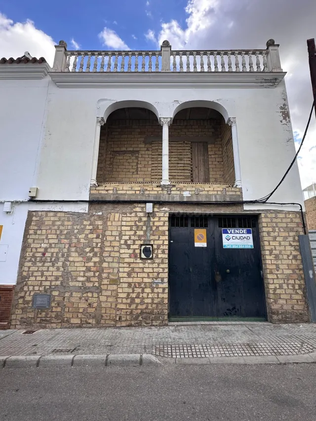 VIVIENDA PARA TERMINAR EN LA PUEBLA DE CAZALLA - foto 2