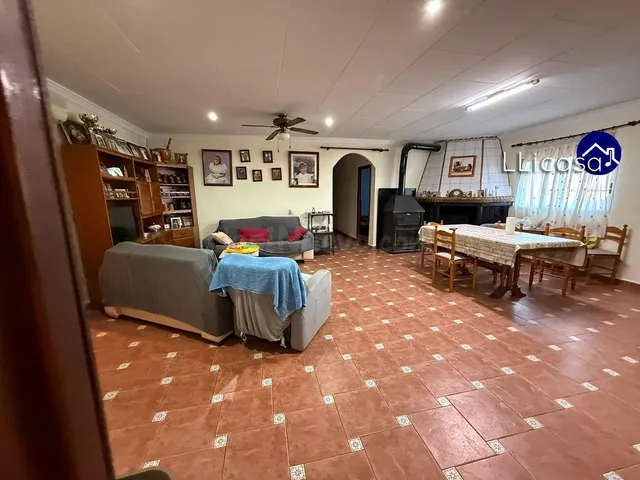 Chalet en Venta en Vilamarxant: Un Refugio en La Rodana - foto 4