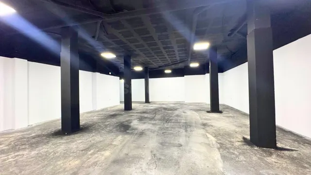 LOCAL COMERCIAL EN VENTA EN EL CENTRO DE NOVELDA – 256 m² RE