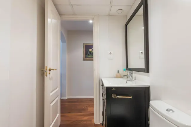 Amplia y Elegante Vivienda con Excelentes Acabados — 22
