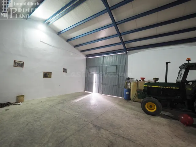 SE VENDE NAVE EN ESQUINA CON 220M2, CON COCINILLA CAMPERA Y  - foto 3