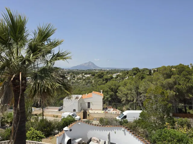 Encantadora villa en la prestigiosa zona de Balcón al Mar, Jávea — 38
