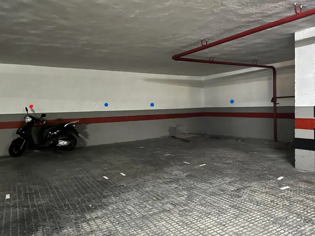 PISO MUY AMPLIO Y TRANQUILO EN SARRIA — 39