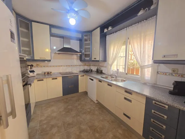 Casa 3 habitaciones 215m² en venta - La Cañada - Costacabana - foto 3