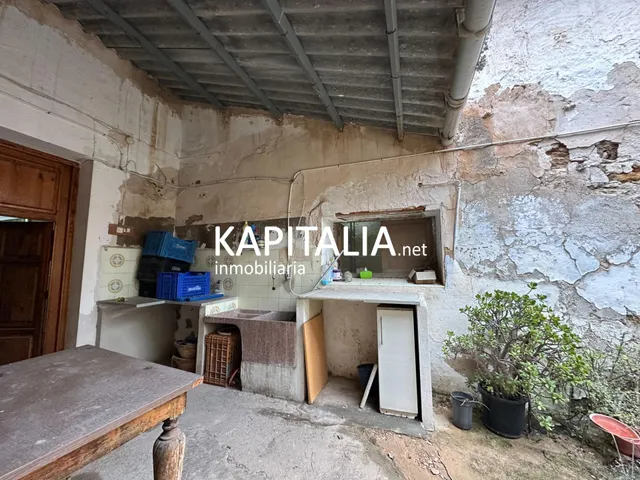 Casa en VENTA en Cerdà con cochera, patio interior y chimenea, ideal para reformar — 23