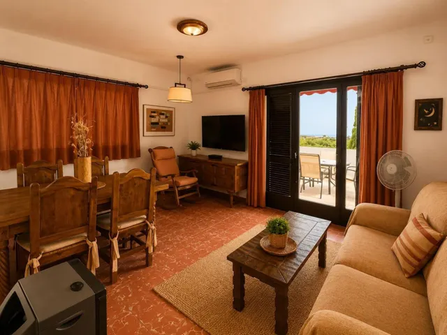 CASA CON TERRENO Y HUTG — 28