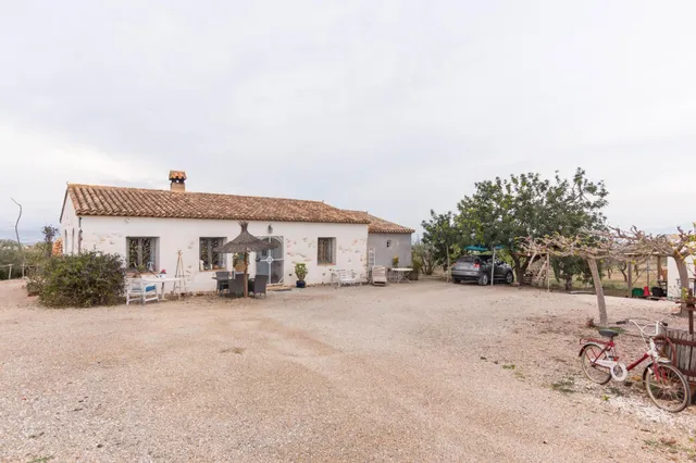 Se vende chalet único - Un rincón dónde habita el arte — 47