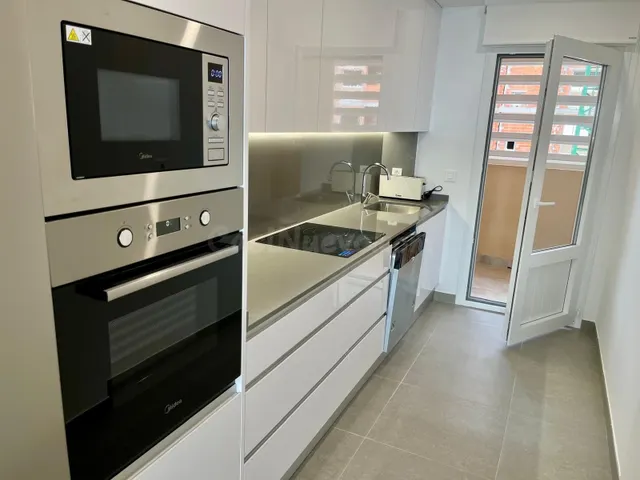 Amplio apartamento con terraza en Playa Príncipe – La Manga  - foto 2