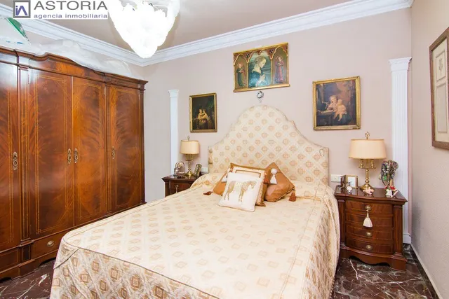 Junto Plaza Menorca — 18