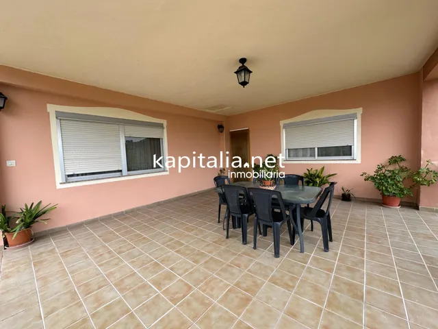 Chalet a la venta en Cocentaina, Alicante. — 35