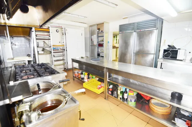 Urbis te ofrece un local comercial en venta en zona Centro, Salamanca. — 15