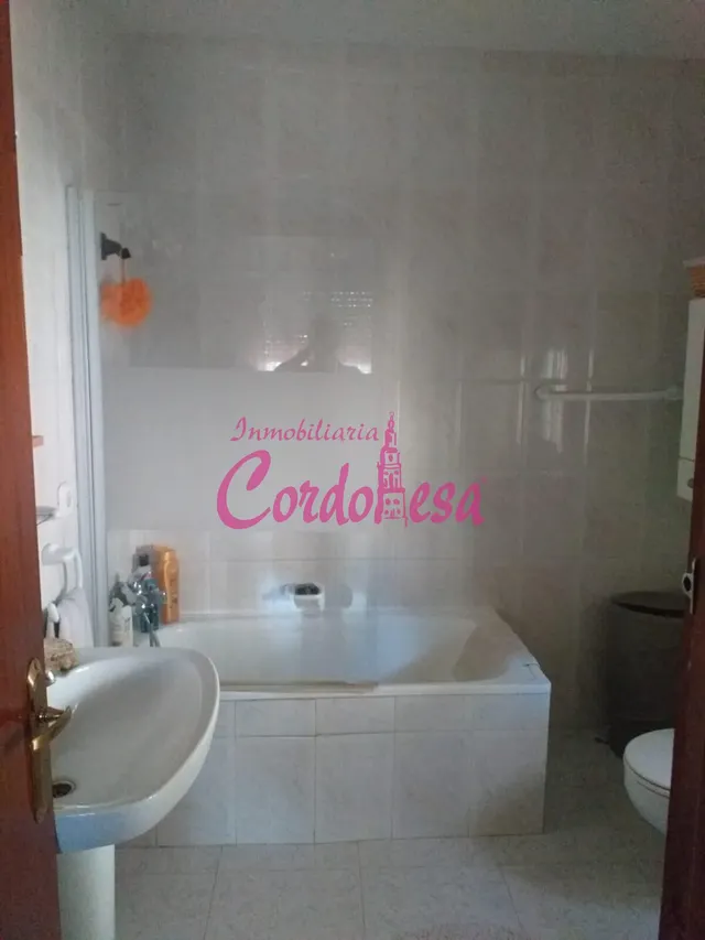 MAGNIFICA CASA HIPOTECABLE EN ZONA CUEVAS BAJAS. — 9