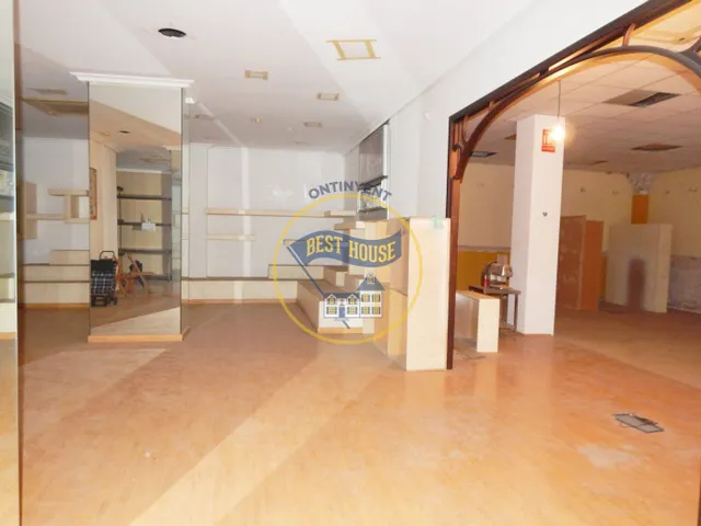 AMPLIO LOCAL COMERCIAL CON EXCELENTE UBICACIÓN EN ONTINYENT — 5