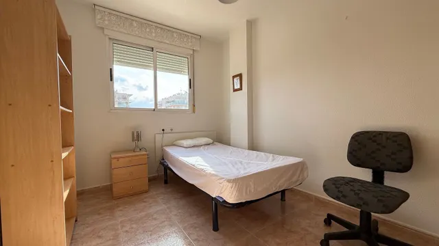 Piso 3 habitaciones 90m² en alquiler - Ronda Sur — 13