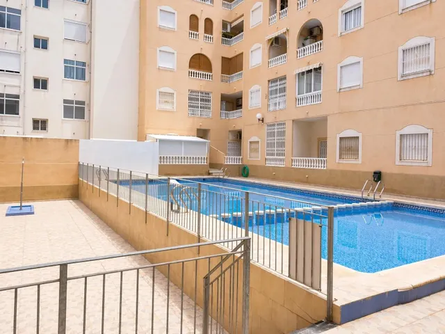 Apartamento 2 habitaciones 68m² en venta - Estacion de autobuses — 11