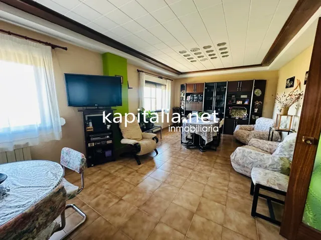 Amplia casa a la venta en Font de la Figuera (Valencia) — 21