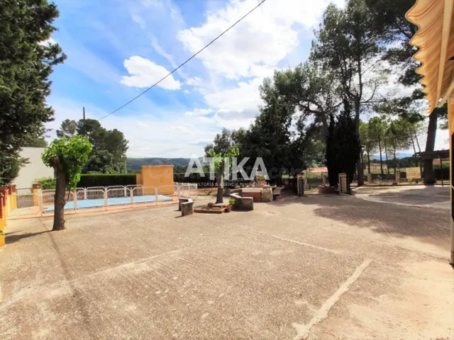 CASA DE CAMPO MUY CERCA DEL CASCO URBANO — 4