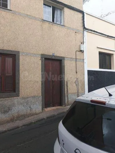 SE VENDE piso OKUPA en C CL OBISPO PILDAIN,149 Pl:1 Pt:0A Ar - foto 2