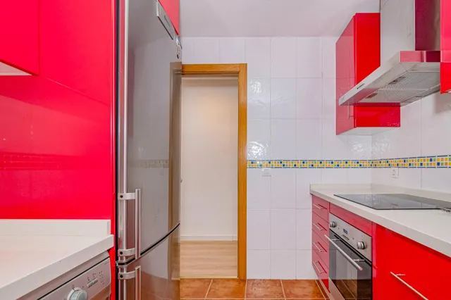 Piso 2 dormitorios amueblado con garaje junto metro — 11