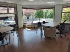 Oficina representativa en una de las zonas mas comerciales d