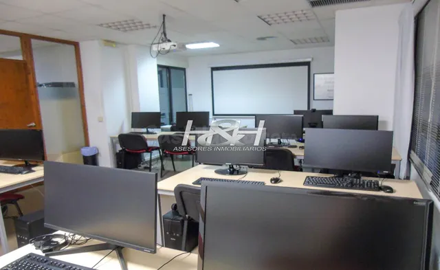 Local comercial 4 habitaciones 138m² en alquiler - La Creu d - foto 3