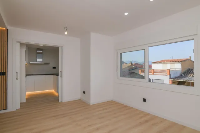 Piso de 3 habitaciones reformado al lado del Colegio Oms i de Prat. — 15