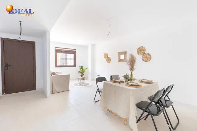 Espectacular casa adosasa de obra nueva — 5