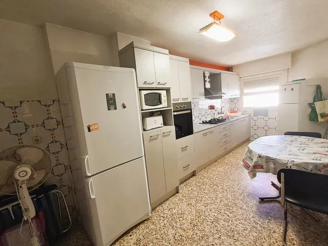 Piso de 3 dormitorios en 1ª linea de Las Delicias con plaza de parking — 8