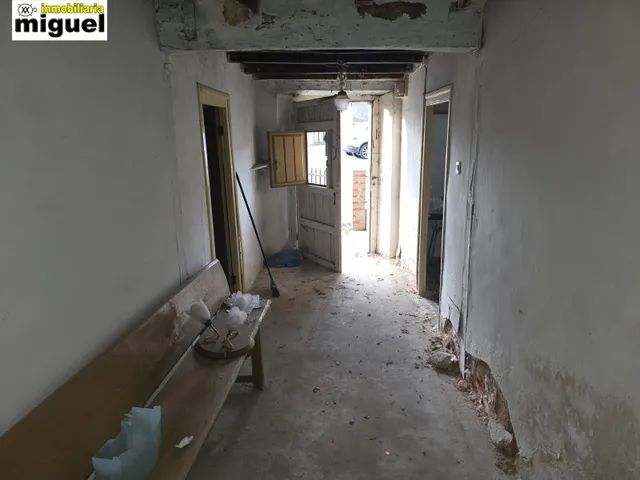 Se vende gran casa de piedra con cuadra anexa en Herrerías — 17