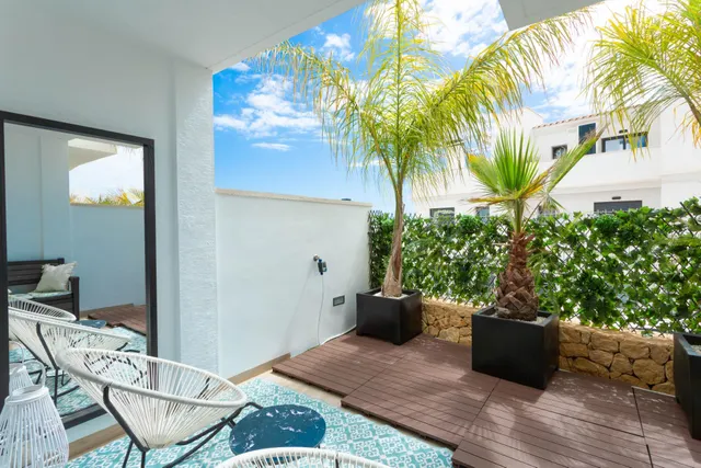 VIVIENDA ADOSADA A ESTRENAR — 31