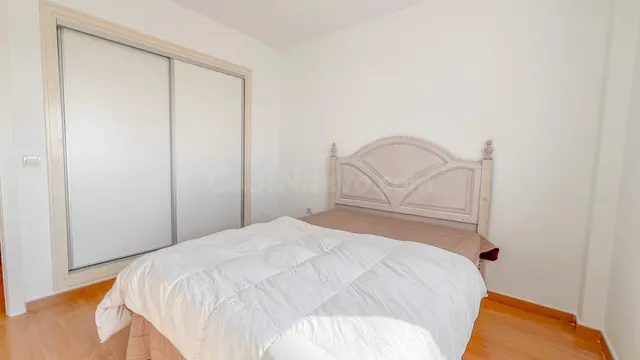 Piso reformado con espectaculares vistas al mar en San Pedro Alcántara, Marbella — 10