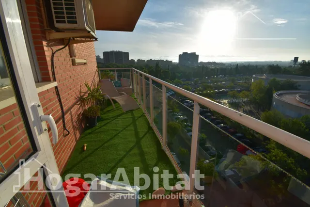 Luz, amplitud y confort familiar en este exclusivo piso esquinero en residencial con piscina, garaje y trastero — 31