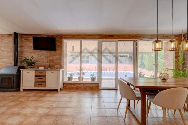 Chalet independiente en montecolorado | 400 m2 de parcela a solo 15 minutos de Valencia — 2