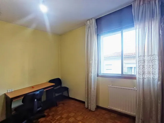 Oportunidad en Pontevedra centro con ascensor y exterior — 17