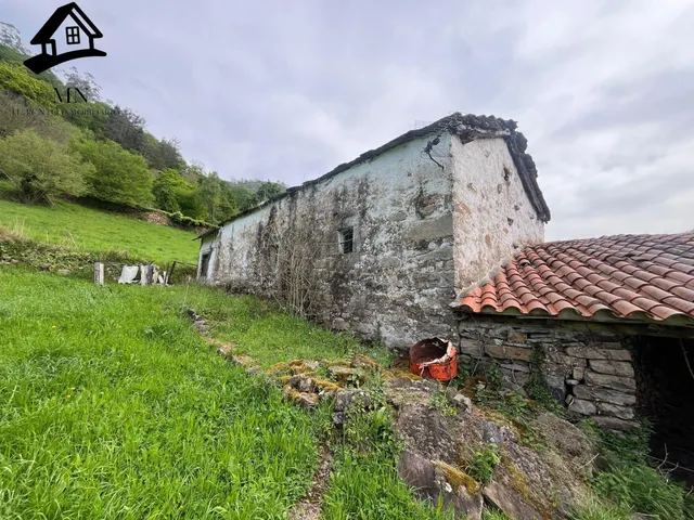 Casa de Piedra con Terrenos – Privacidad Total en Luena - foto 3