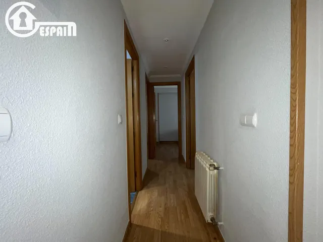 ¡Piso de 3 dormitorios y un baño para entrar a vivir! — 12