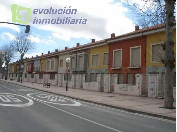 PROMOCION DE 19 VIVIENDAS ADOSADAS EN BRIVIESCA BURGOS — 10