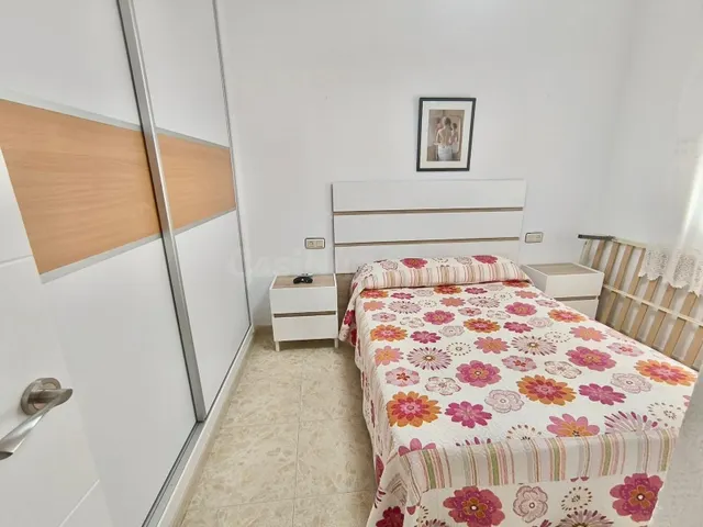 Alquiler de septiembre a junio – vivienda de 3 habitaciones en zona céntrica — 4
