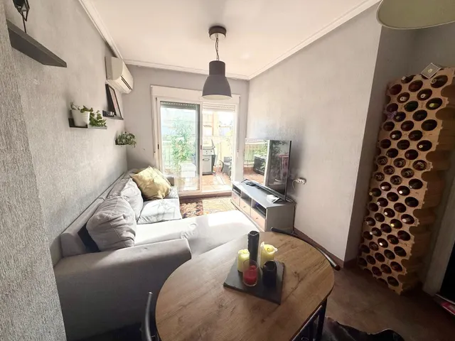 Encantador apartamento bien distribuido con balcón orientado - foto 4